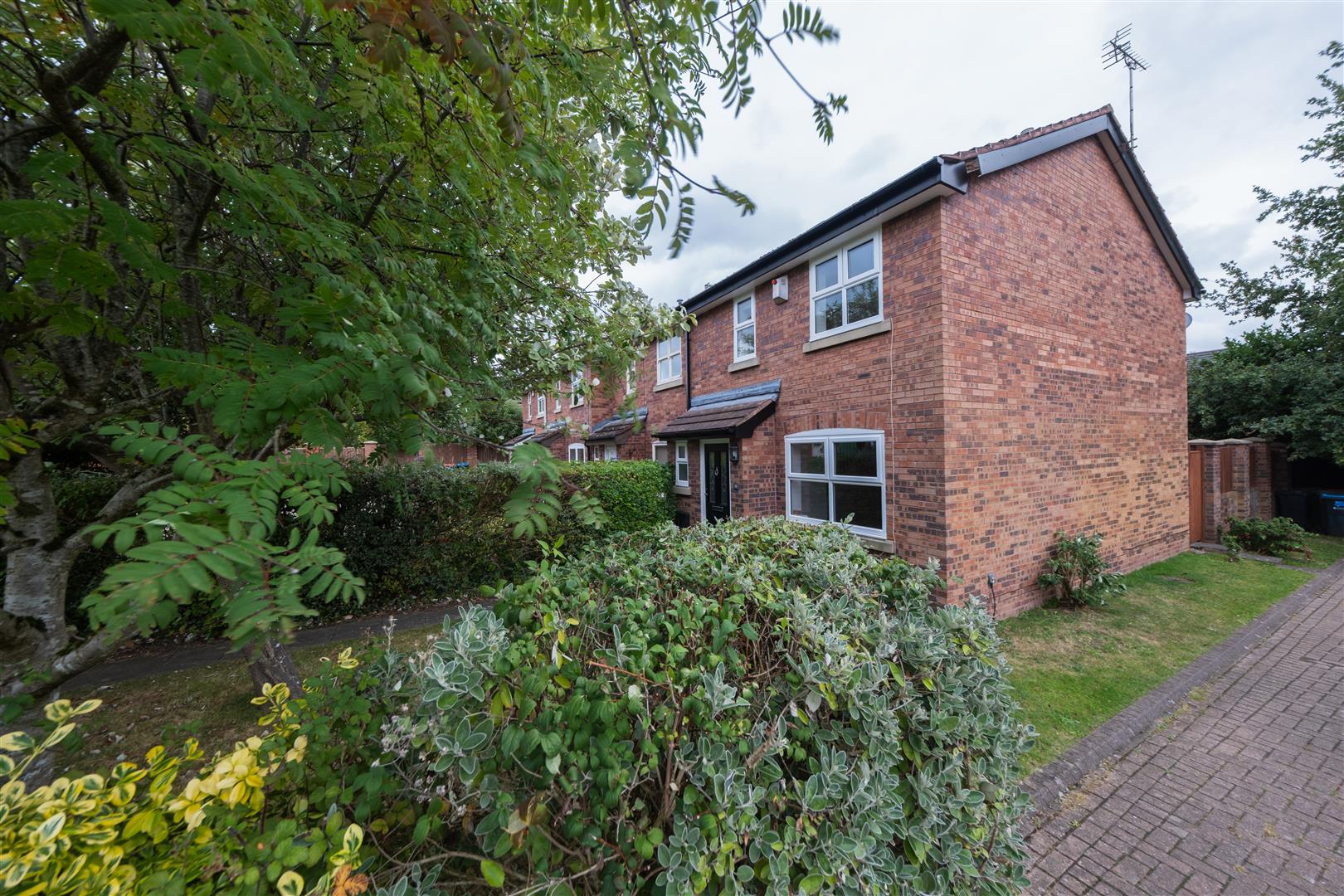 3 bedroom  End Terrace House for Sale in Tarporley